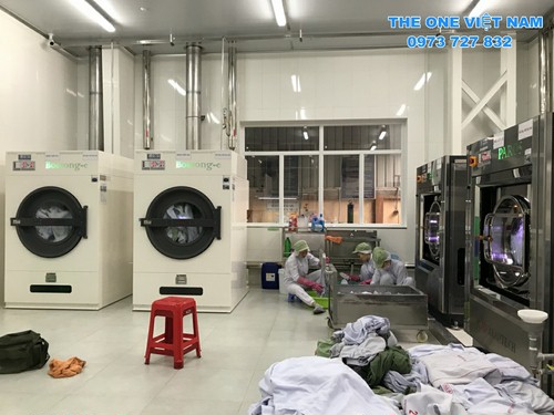 Máy giặt công nghiệp lắp đặt tại nhà máy Quảng Ninh